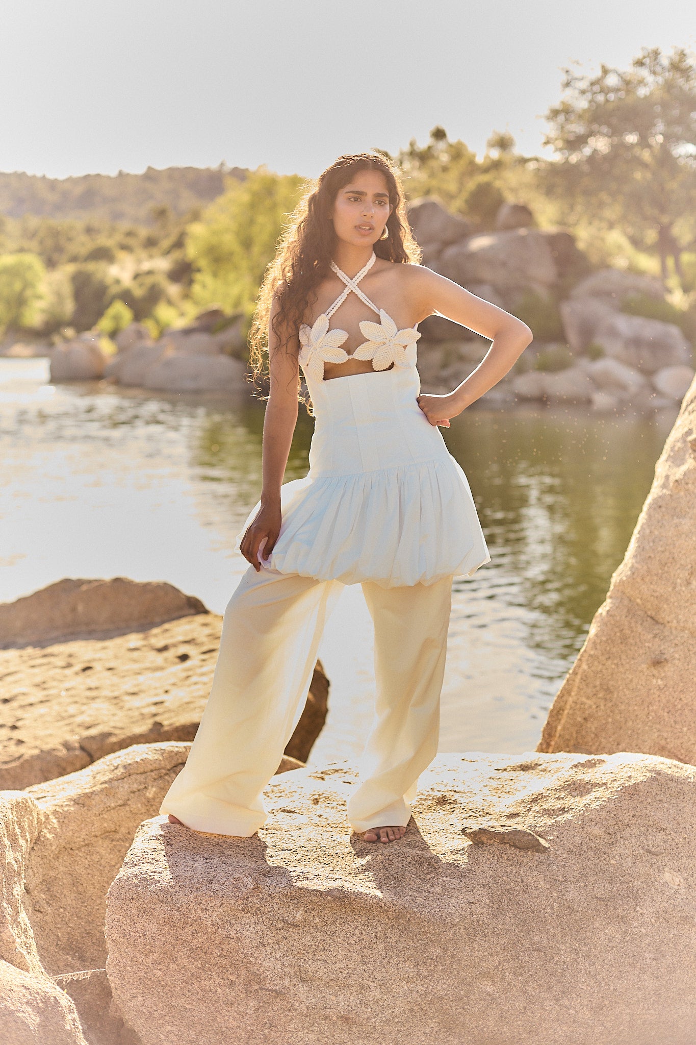 Vestido Leek con Flores Artesanales